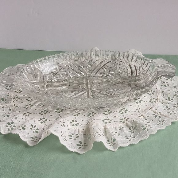 Vintage Clear Cut Oval Star Pattern Relish Dish - Picture 2 of 4